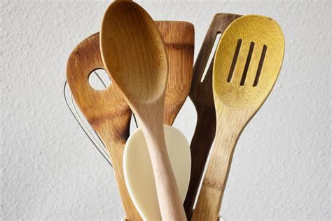 Why Do Spatulas Have Holes: Everything You Need to Know .
